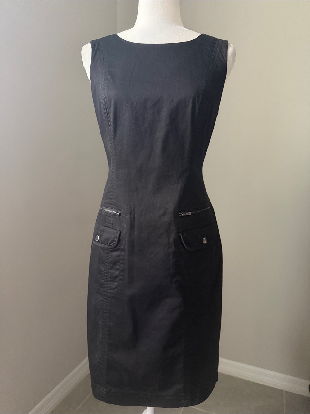 CALVIN KLEIN Black Sleeveless Sheath Dress Zip Pockets Size 6 - Picture 3 of 13